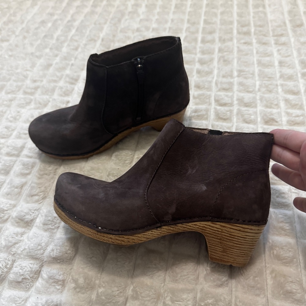 Dansko 37 Maria Brown Leather Nobuck Ankle Booties Boots US 7